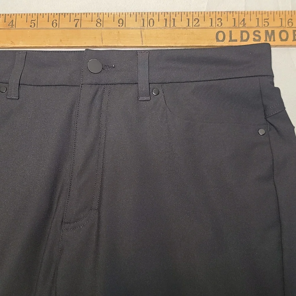VRST Commuter Pants Mens 30x32 Black Straight Leg 5-Pocket Tech Stretch Trousers